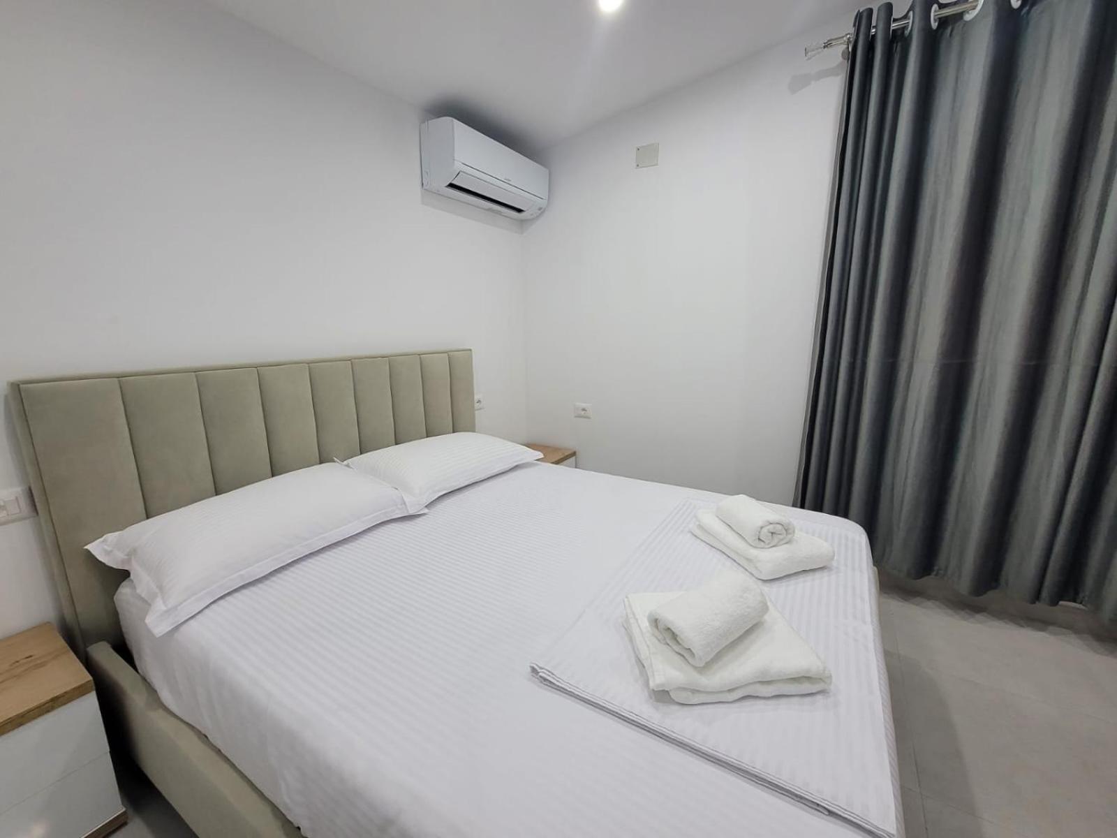 Caca Hotel Rinas Exterior photo