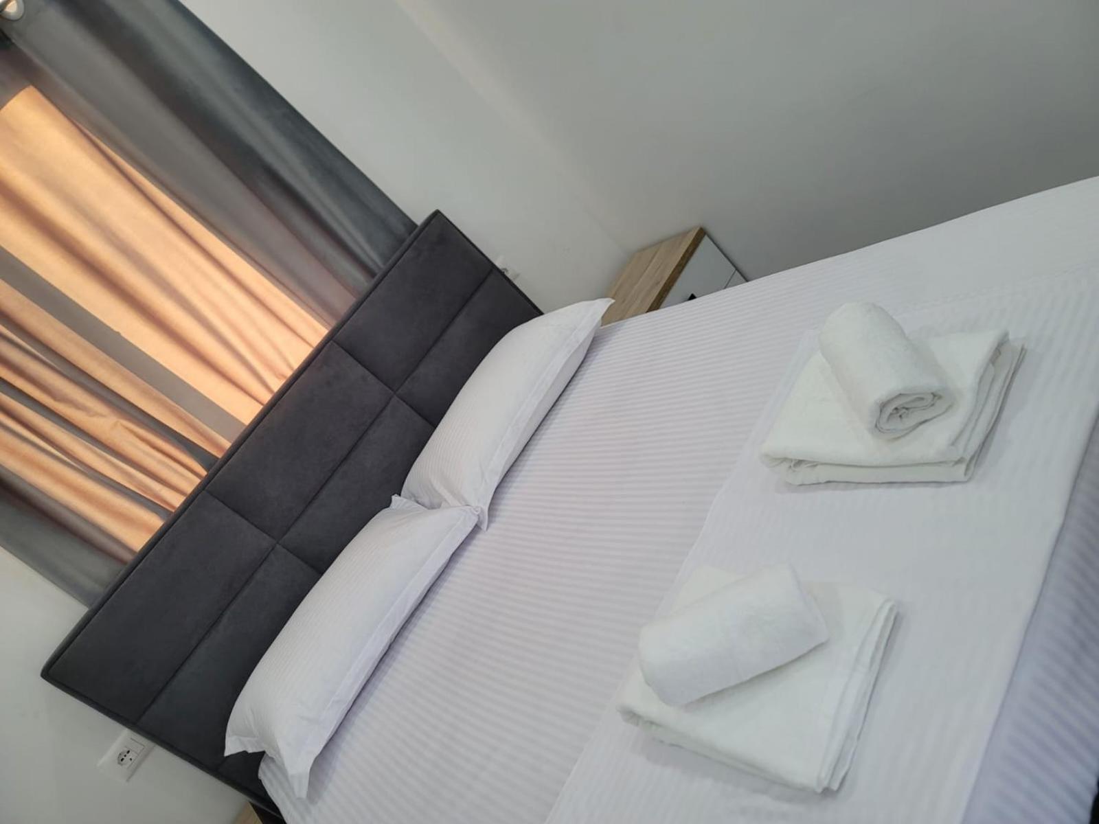 Caca Hotel Rinas Exterior photo